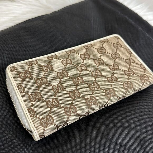 💯Authentic Gucci Zipped Around Long Wallet🍀 - Picture 8 of 16